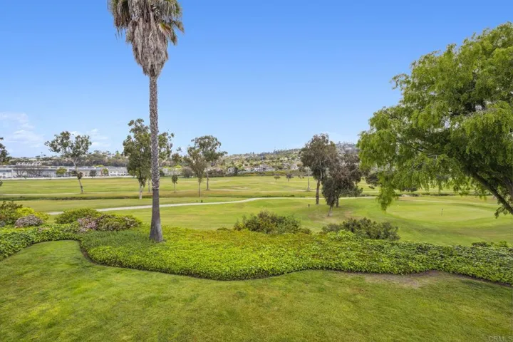 2508 Navarra Drive 402, Carlsbad, California 92009