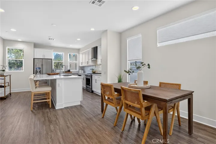 1678 Topanga, Costa Mesa, California 92627