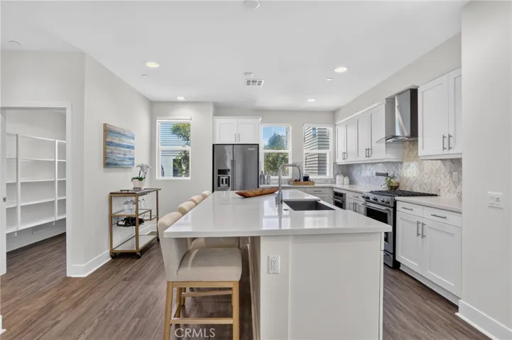 1678 Topanga, Costa Mesa, California 92627