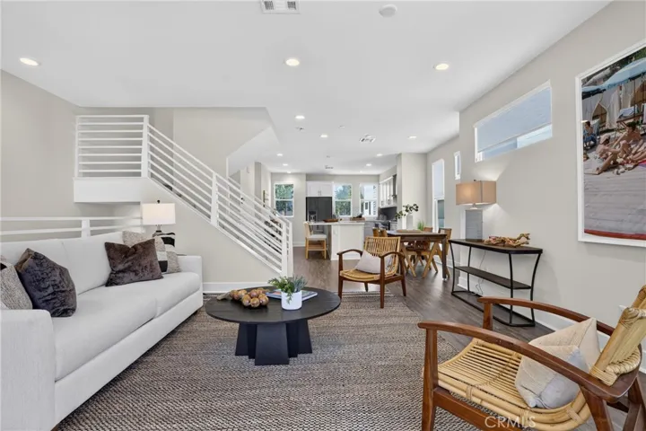 1678 Topanga, Costa Mesa, California 92627