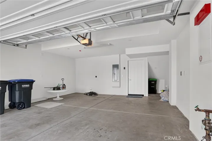 1678 Topanga, Costa Mesa, California 92627