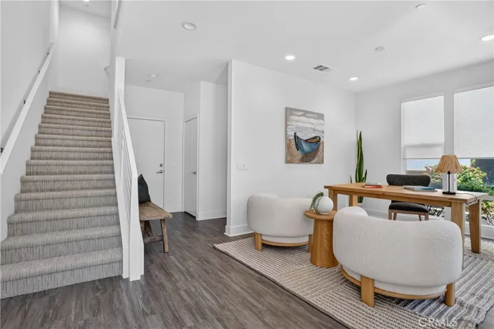 1678 Topanga, Costa Mesa, California 92627
