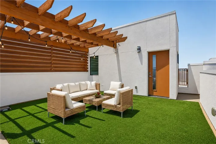 1678 Topanga, Costa Mesa, California 92627