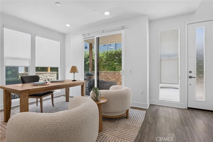 1678 Topanga, Costa Mesa, California 92627