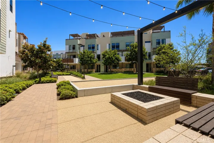 1678 Topanga, Costa Mesa, California 92627