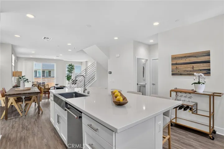 1678 Topanga, Costa Mesa, California 92627