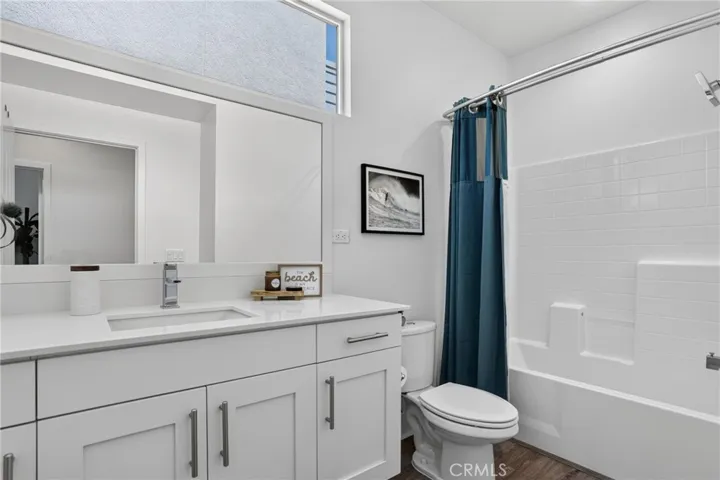 1678 Topanga, Costa Mesa, California 92627