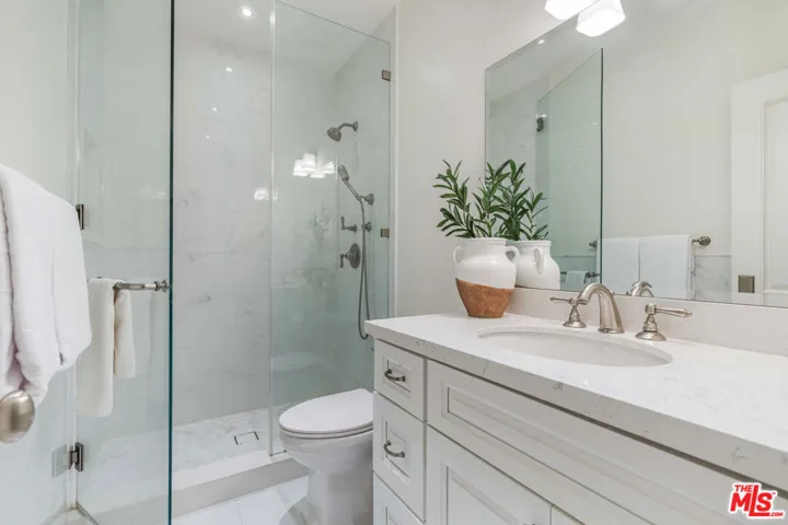 2nd Ensuite Bathroom