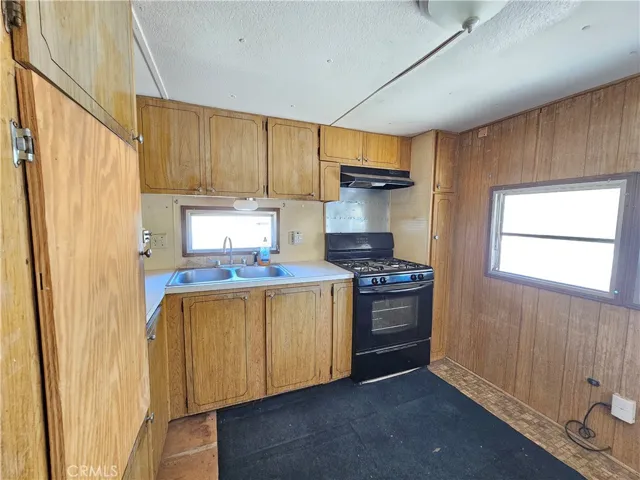 365 Butler, Clearlake Oaks, California 95423