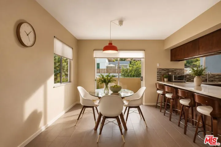 2657 Zorada Drive, Los Angeles, California 90046