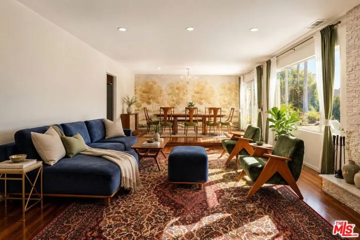2657 Zorada Drive, Los Angeles, California 90046