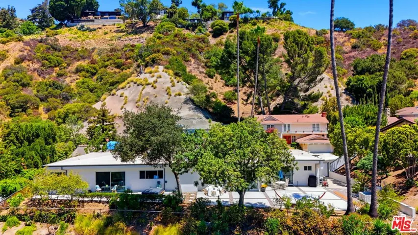 2657 Zorada Drive, Los Angeles, California 90046
