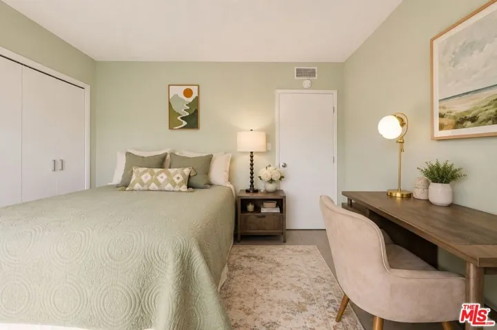 2657 Zorada Drive, Los Angeles, California 90046