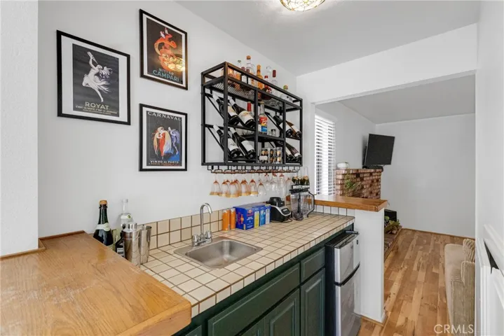 Wet bar