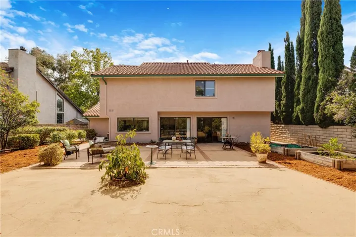10628 Alabama Avenue, Chatsworth, California 91311