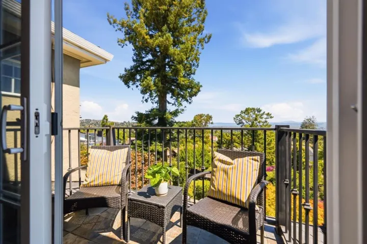 512 Lakemead Way, Redwood City, California 94062