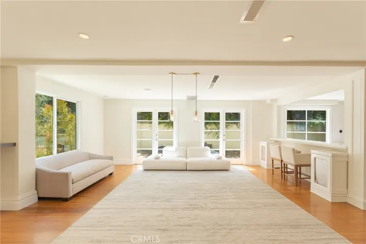 3441 White Rose, Los Angeles, California 91436