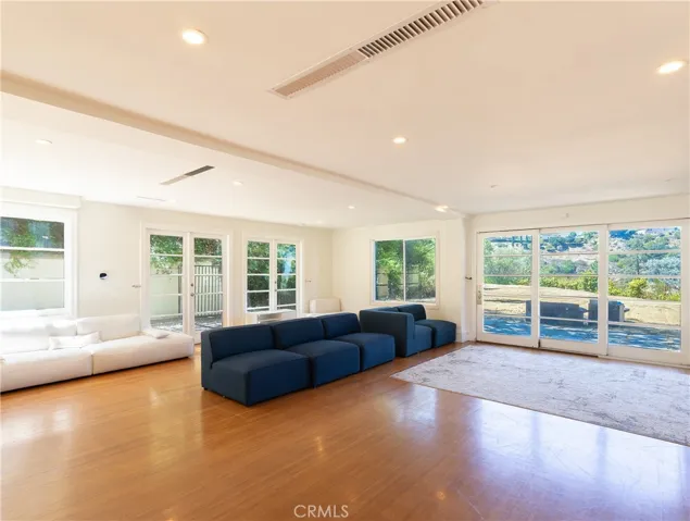 3441 White Rose, Los Angeles, California 91436