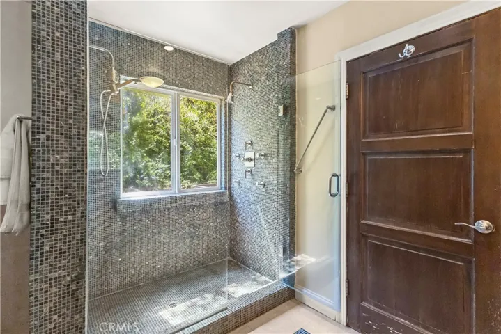 3441 White Rose, Los Angeles, California 91436