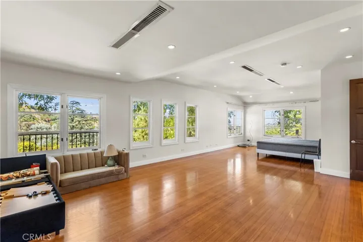 3441 White Rose, Los Angeles, California 91436