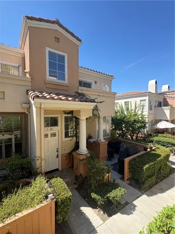 1028 S Rossano Way, Anaheim Hills, California 92808