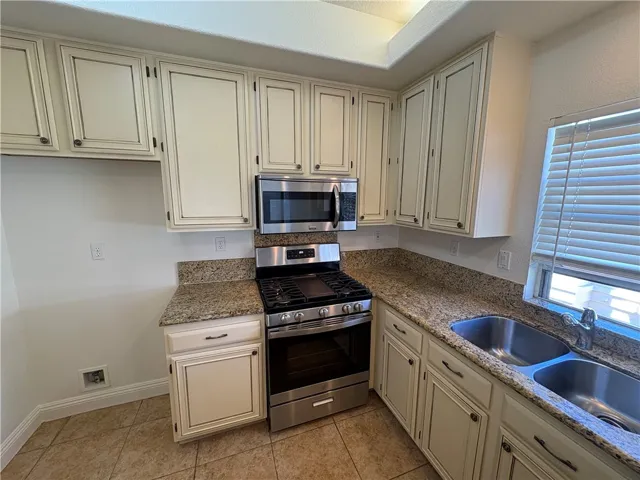 1028 S Rossano Way, Anaheim Hills, California 92808