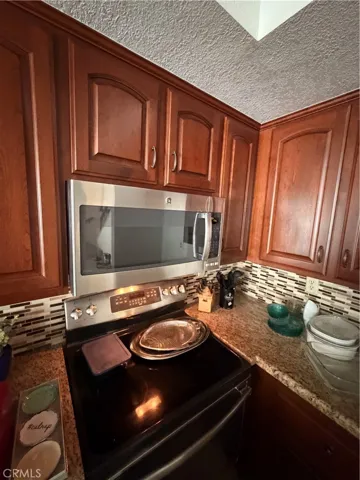 933 Creekside Dr. 126, Fullerton, California 92833
