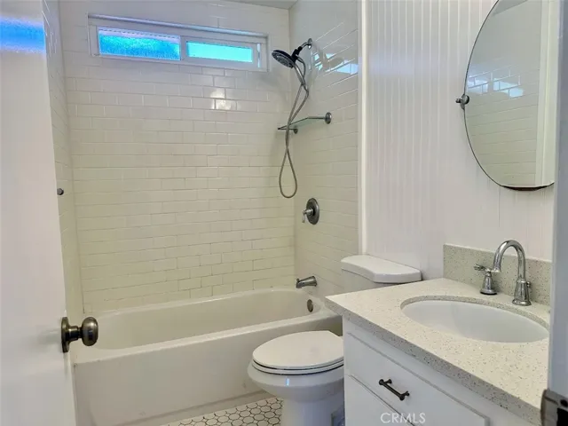 5593 Pioneer Boulevard 1, Whittier, California 90601