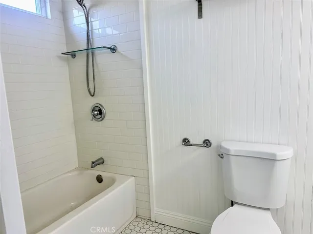 5593 Pioneer Boulevard 1, Whittier, California 90601