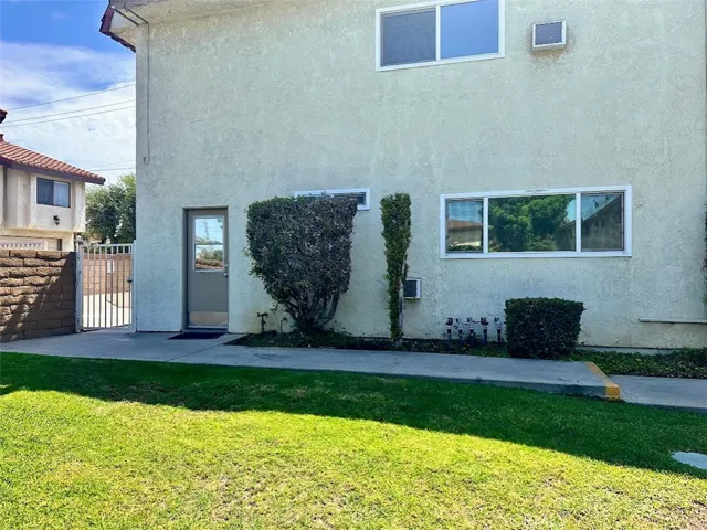 5593 Pioneer Boulevard 1, Whittier, California 90601