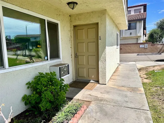 5593 Pioneer Boulevard 1, Whittier, California 90601