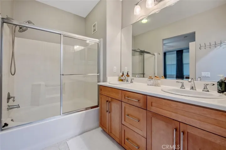 17957 Lost Canyon Road 41, Canyon Country, California 91387