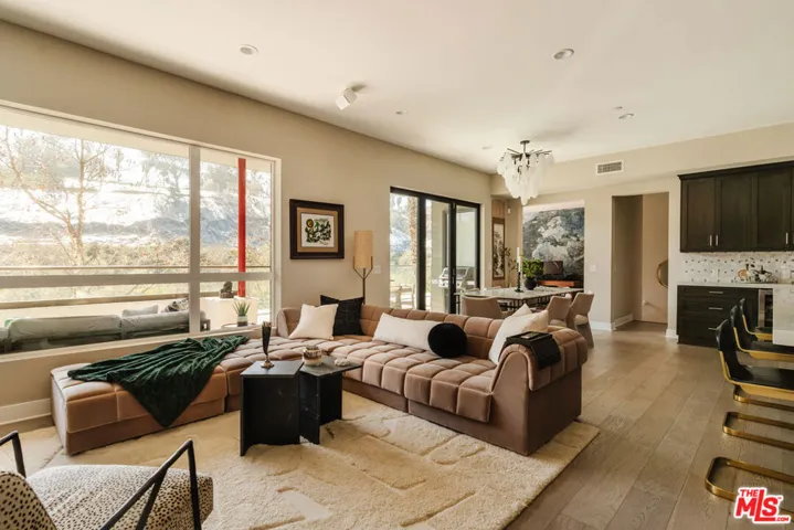 12765 Bluff Creek Drive 1, Los Angeles, California 90094