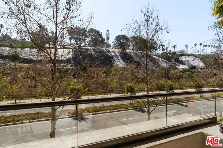 12765 Bluff Creek Drive 1, Los Angeles, California 90094