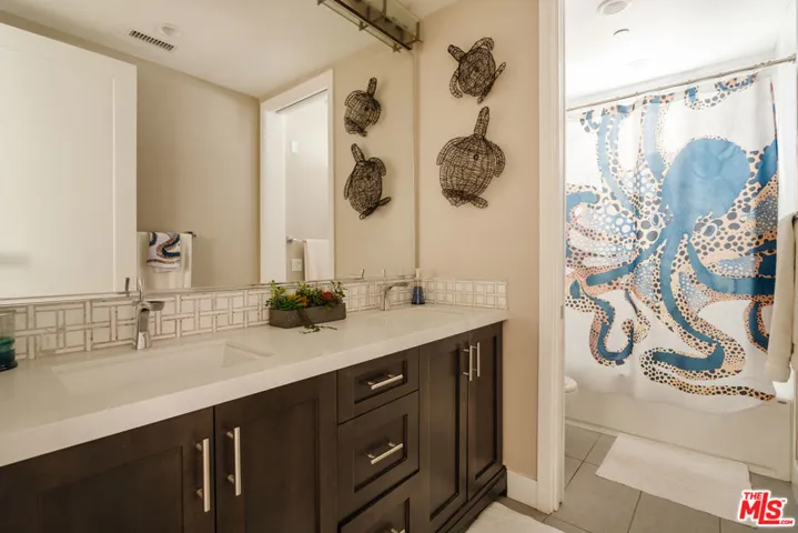 12765 Bluff Creek Drive 1, Los Angeles, California 90094
