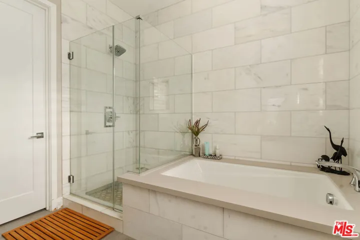 12765 Bluff Creek Drive 1, Los Angeles, California 90094
