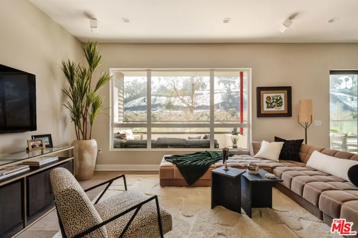 12765 Bluff Creek Drive 1, Los Angeles, California 90094