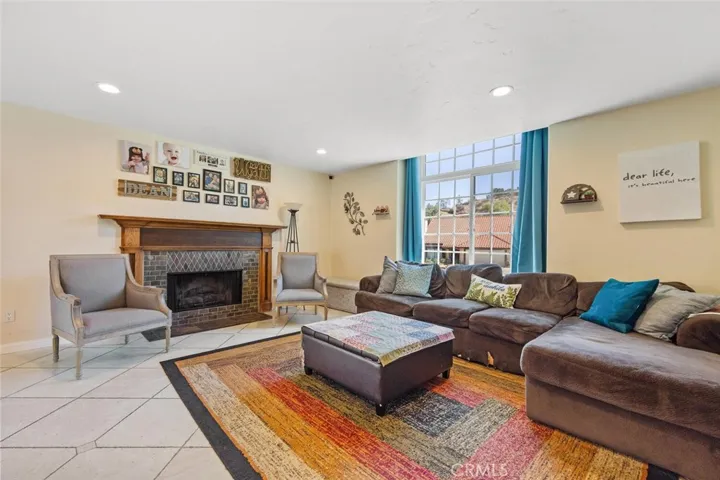 20906 Susan Carole Drive, Saugus, California 91350
