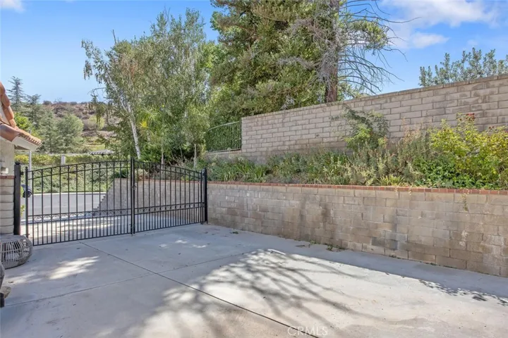 20906 Susan Carole Drive, Saugus, California 91350