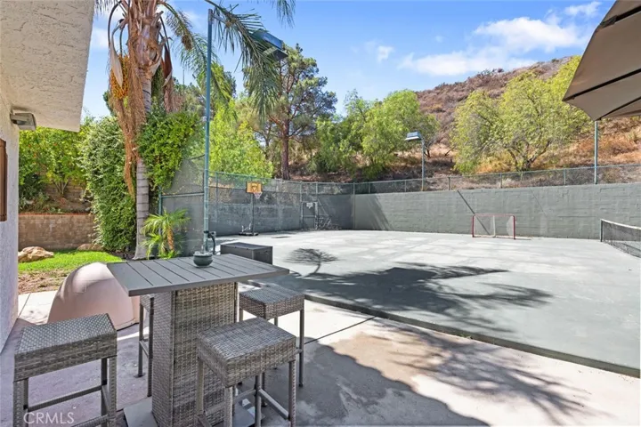 20906 Susan Carole Drive, Saugus, California 91350