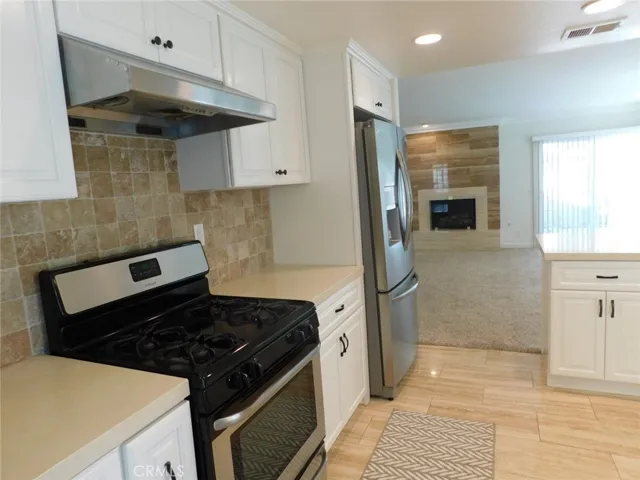 8312 Kingsdale, Huntington Beach, California 92646