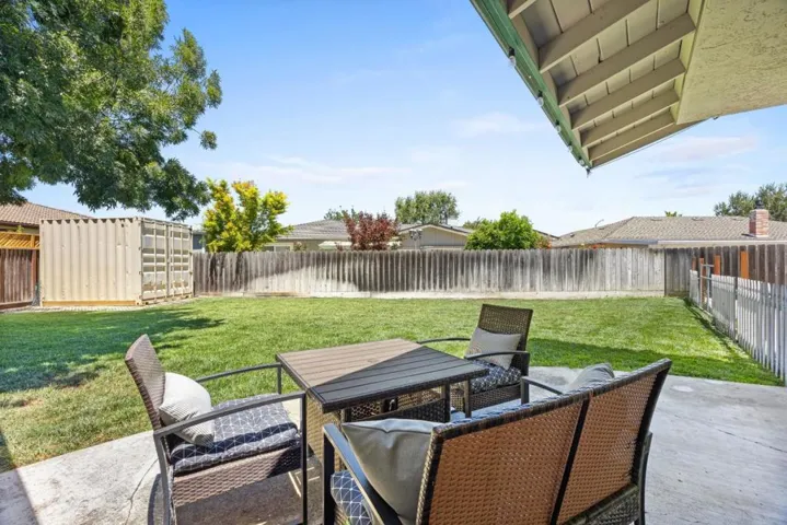 930 Apple Court, Hollister, California 95023