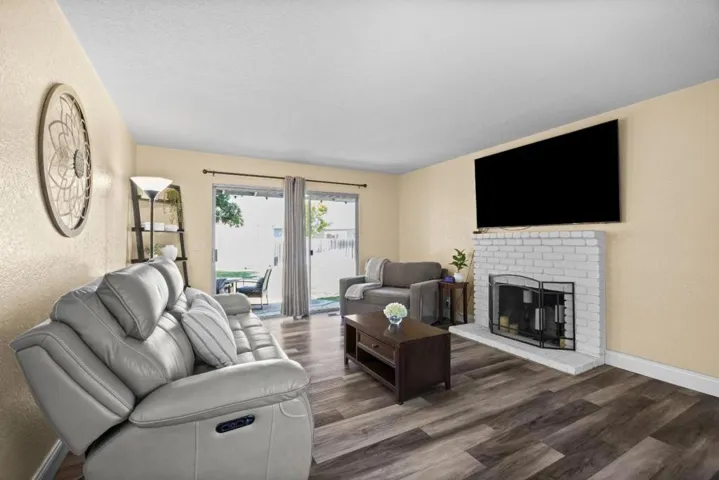 930 Apple Court, Hollister, California 95023