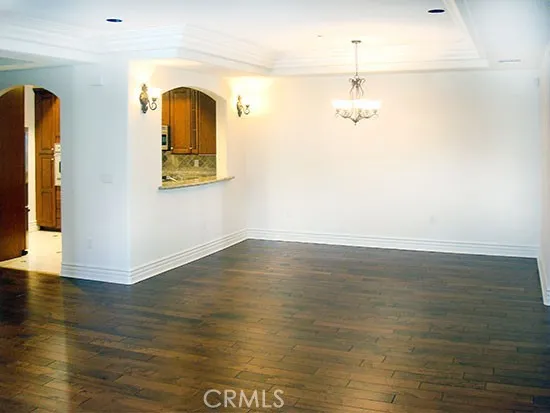 10640 Woodbridge Street 107, Toluca Lake, California 91602