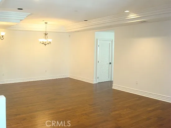 10640 Woodbridge Street 107, Toluca Lake, California 91602