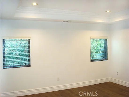 10640 Woodbridge Street 107, Toluca Lake, California 91602