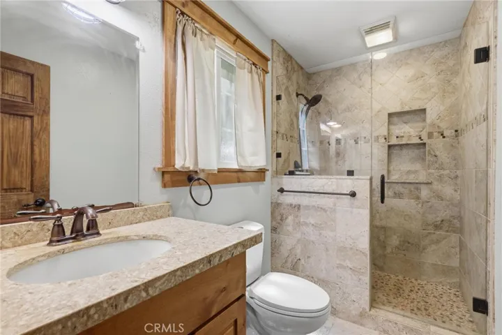 5937 Fern Glenn Way, Magalia, California 95954