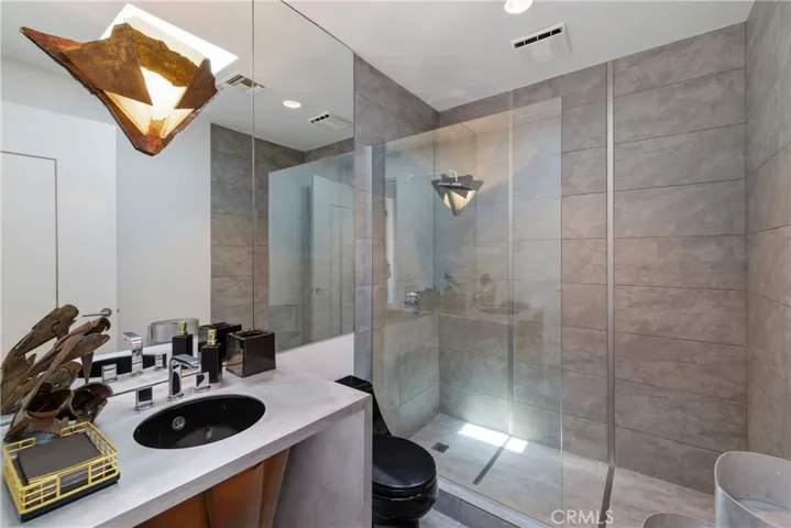 811 John, Manhattan Beach, California 90266