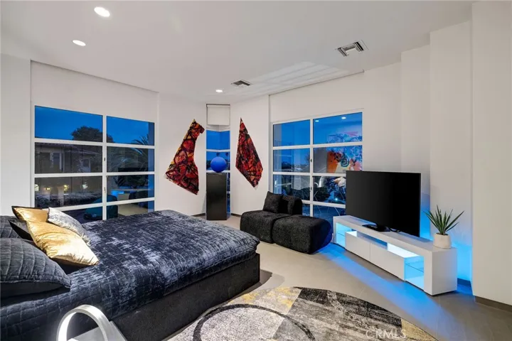 811 John, Manhattan Beach, California 90266