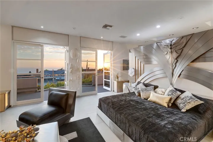 811 John, Manhattan Beach, California 90266